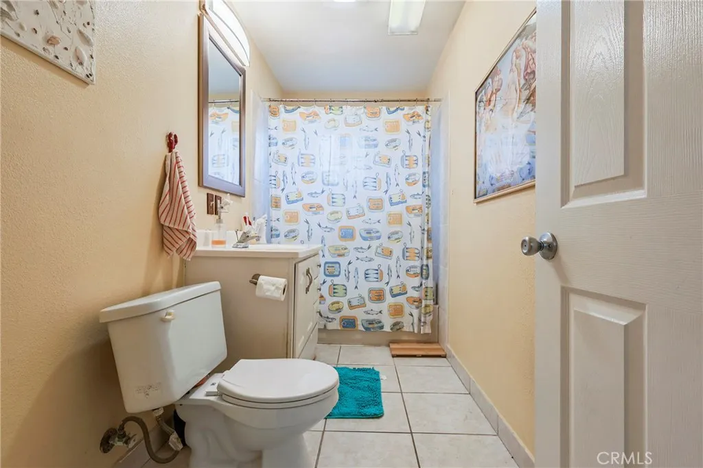 1801 W Cameron, Long Beach, California 90810 home-pic-19